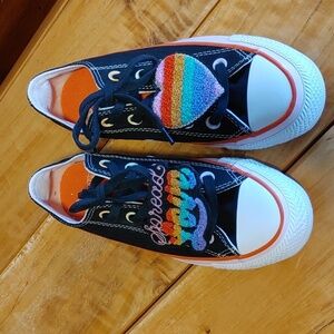 Millie Bobby Brown/Converse Chuck Taylor All Stars Spread Love Sneaker SZ 5